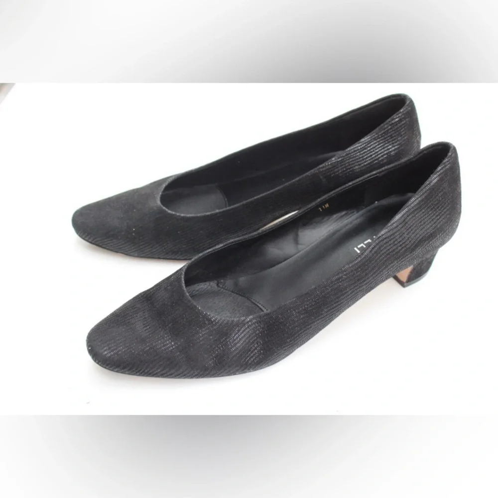 VanEli low pumps